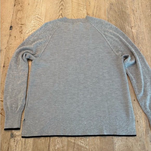 Lole Gray lightweight Sweater with Black Accents. Size L - Picture 7 of 7